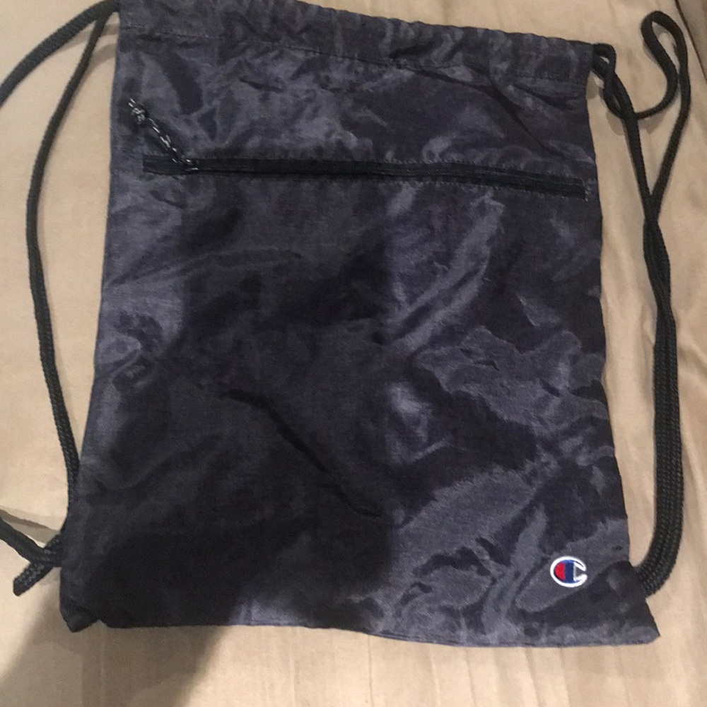 Champion strap bag